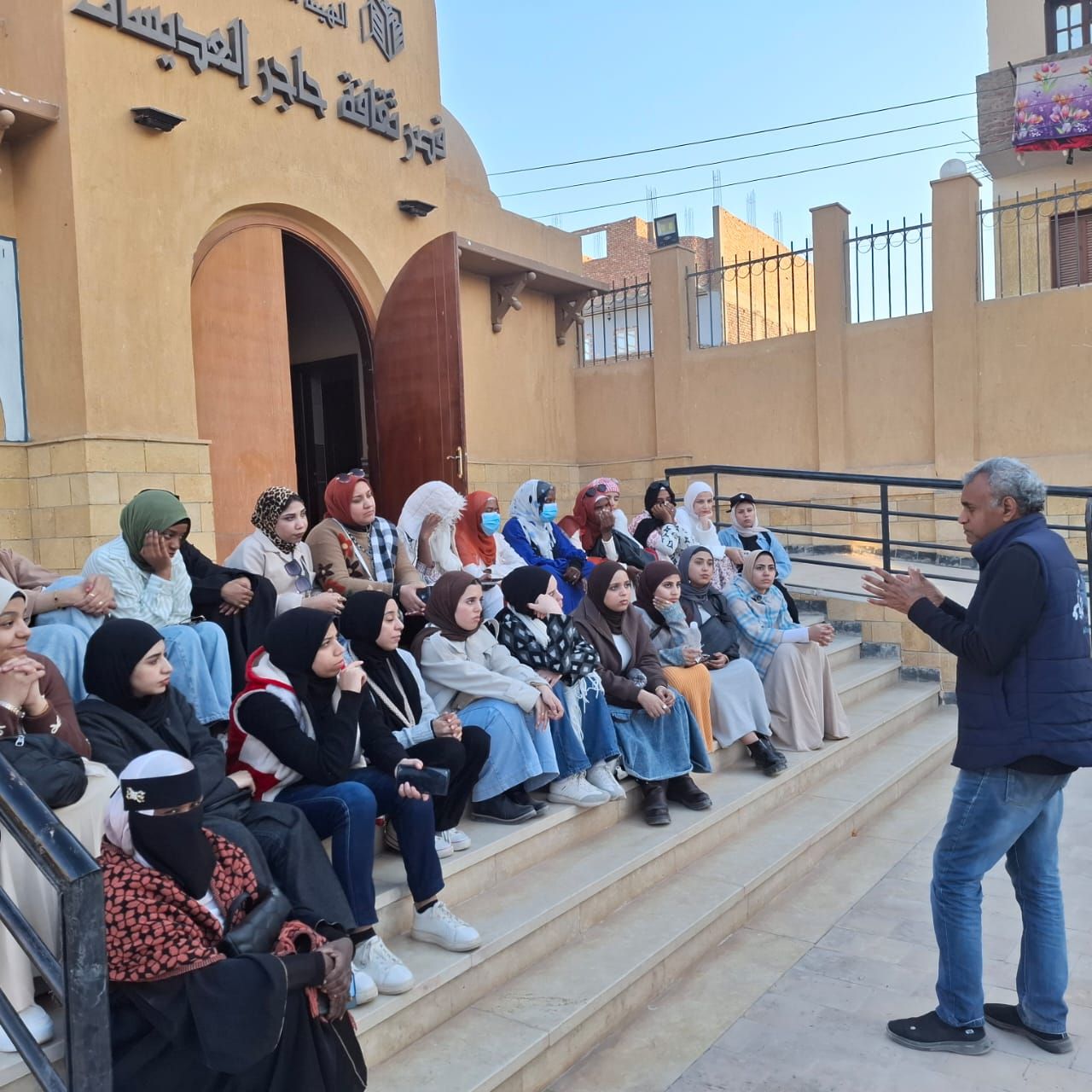 ورش فنية ولقاءات توعوية ضمن فعاليات ملتقى الثقافة وفنون الفتاة والمرأة