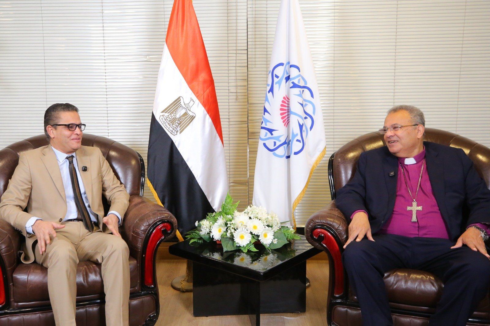 الأستاذ عبدالفتاح عبدالمنعم رئيس تحرير اليوم السابع والدكتور القس أندريه زكى رئيس الطائفة الإنجيلية الأستاذ عبدالفتاح عبدالمنعم رئيس تحرير اليوم السابع والدكتور القس أندريه زكى رئيس الطائفة الإنجيلية