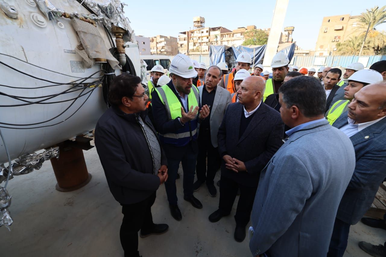 ​نائب رئيس الوزراء يتفقد أعمال تنفيذ الخط الرابع لمترو الأنفاق (4)