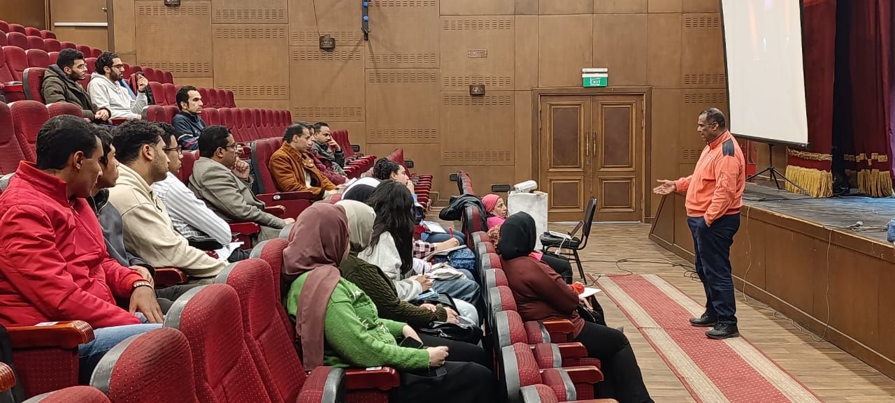 انطلاق أولى ورش مهرجان المسرح العربي في قصر ثقافة الأنفوشي بالإسكندرية (5)