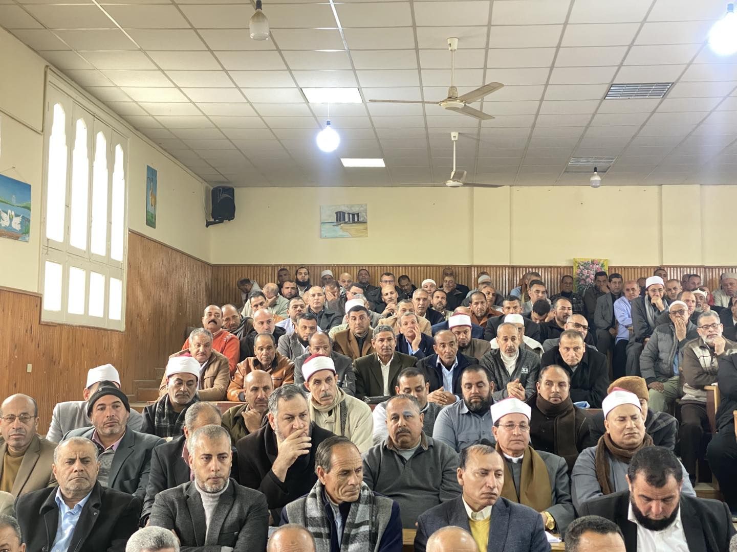 الحضور من مديري المعاهد خلال الاستعدادات لعقد امتحانات النقل الحضور من مديري المعاهد خلال الاستعدادات لعقد امتحانات النقل