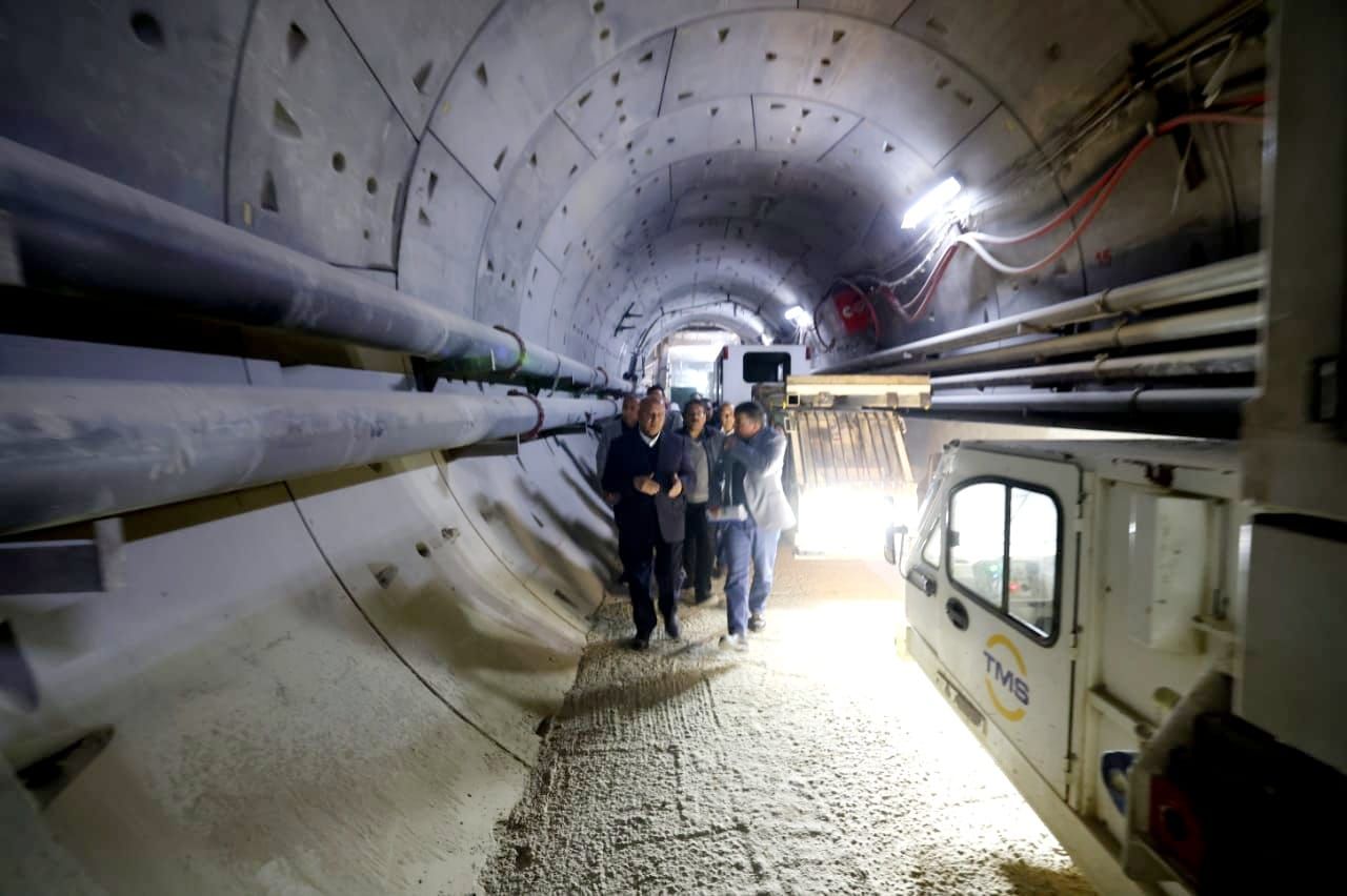 ​نائب رئيس الوزراء يتفقد أعمال تنفيذ الخط الرابع لمترو الأنفاق (1)