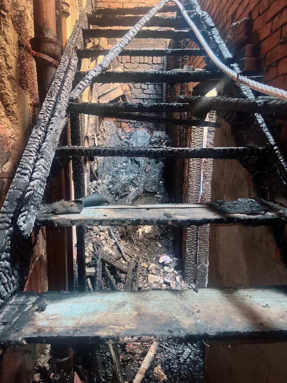 حريق داخل المبنى حريق داخل المبنى