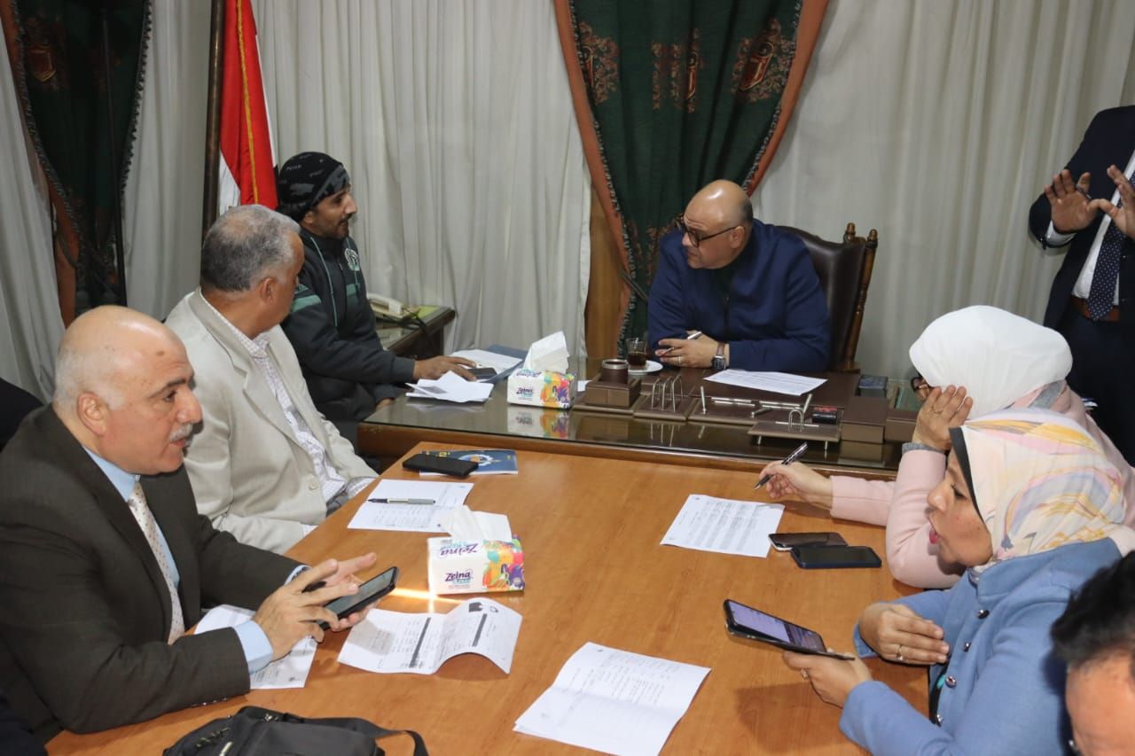 محافظ القليوبية يوفر فرص عمل وتنسيق توصيل مياه الشرب (7)