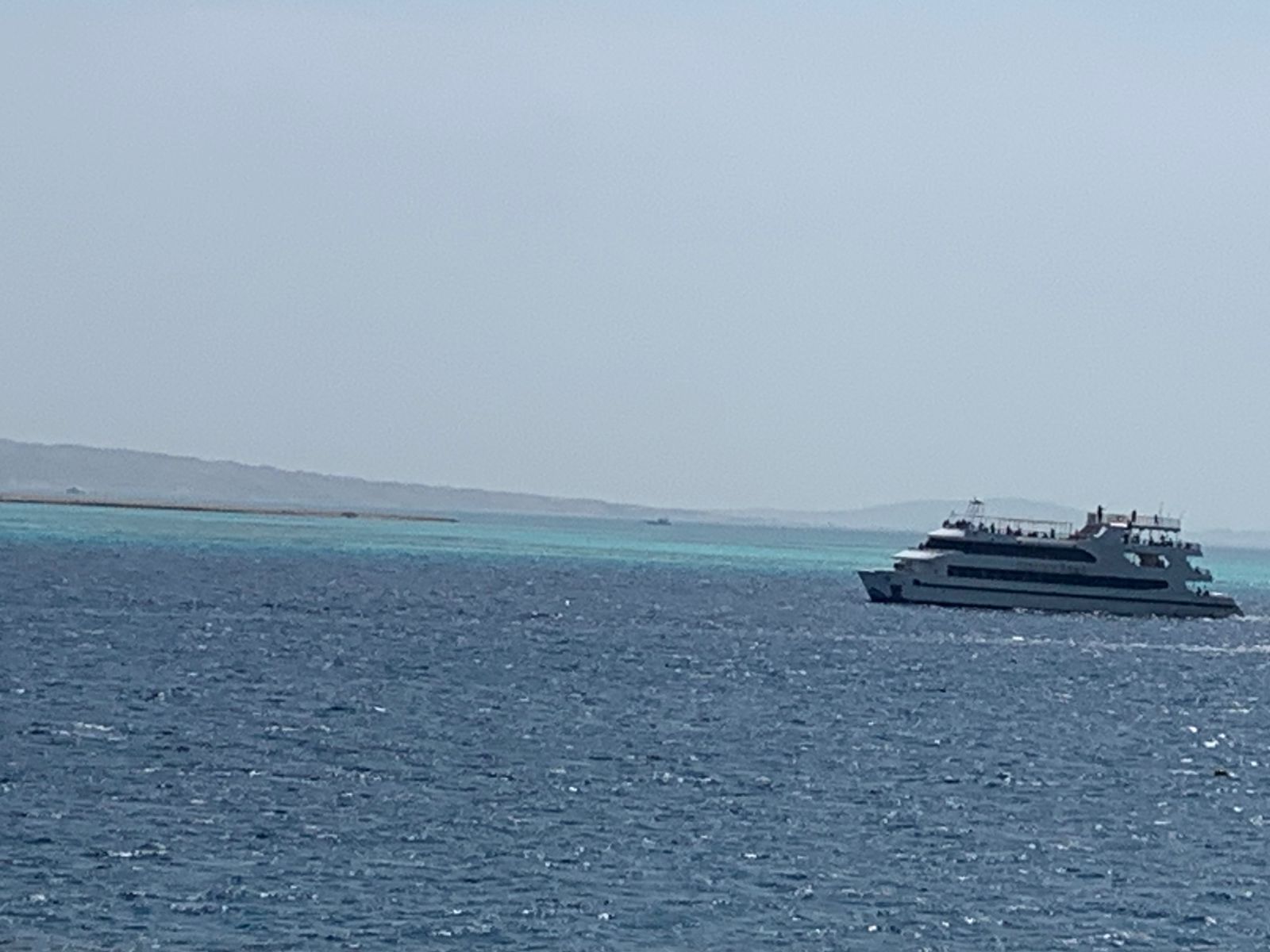 لنشات السفارى البحرى