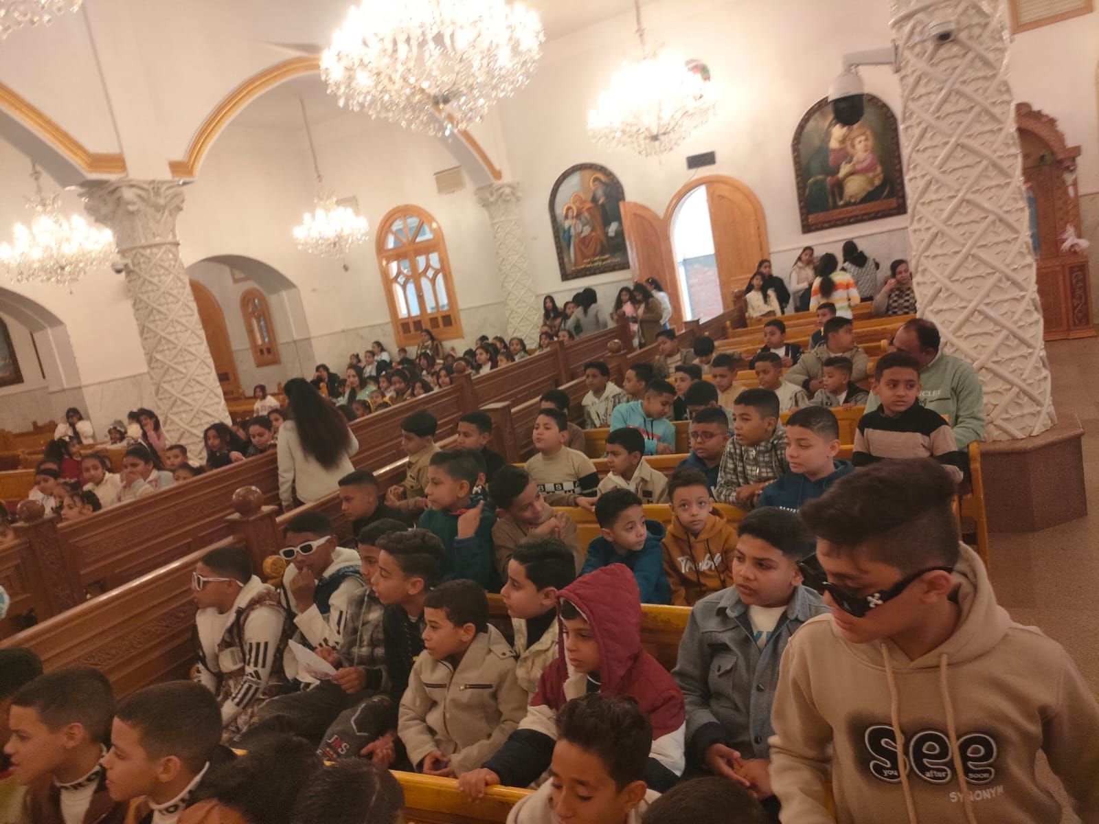 فرحة الأطفال فى الكنائس احتفالا بعيد الميلاد المجيد فرحة الأطفال فى الكنائس احتفالا بعيد الميلاد المجيد