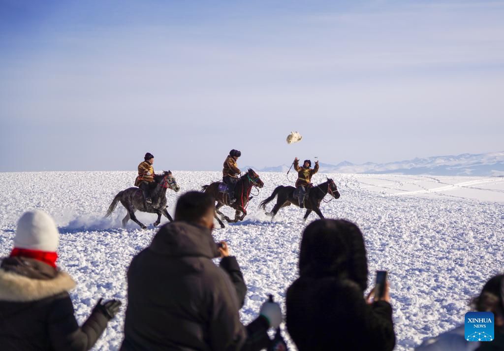 رحلات السفارى فى جبال الثلج.. تطور خدمات السياحة الصينية (3) رحلات السفارى فى جبال الثلج.. تطور خدمات السياحة الصينية (3)
