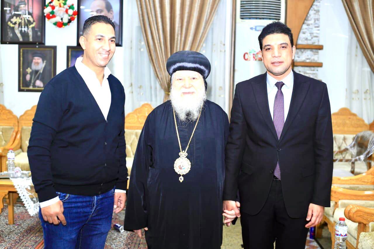 نائب محافظ سوهاج يقدم التهنئة بعيد الميلاد