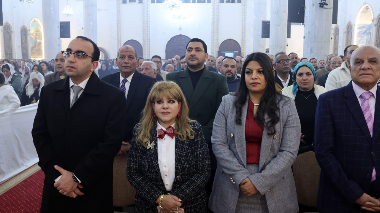 نائب محافظ الإسماعيلية يشهد قداس عيد الميلاد بمطرانية الأقباط الأرثوذكس (1) نائب محافظ الإسماعيلية يشهد قداس عيد الميلاد بمطرانية الأقباط الأرثوذكس (1)