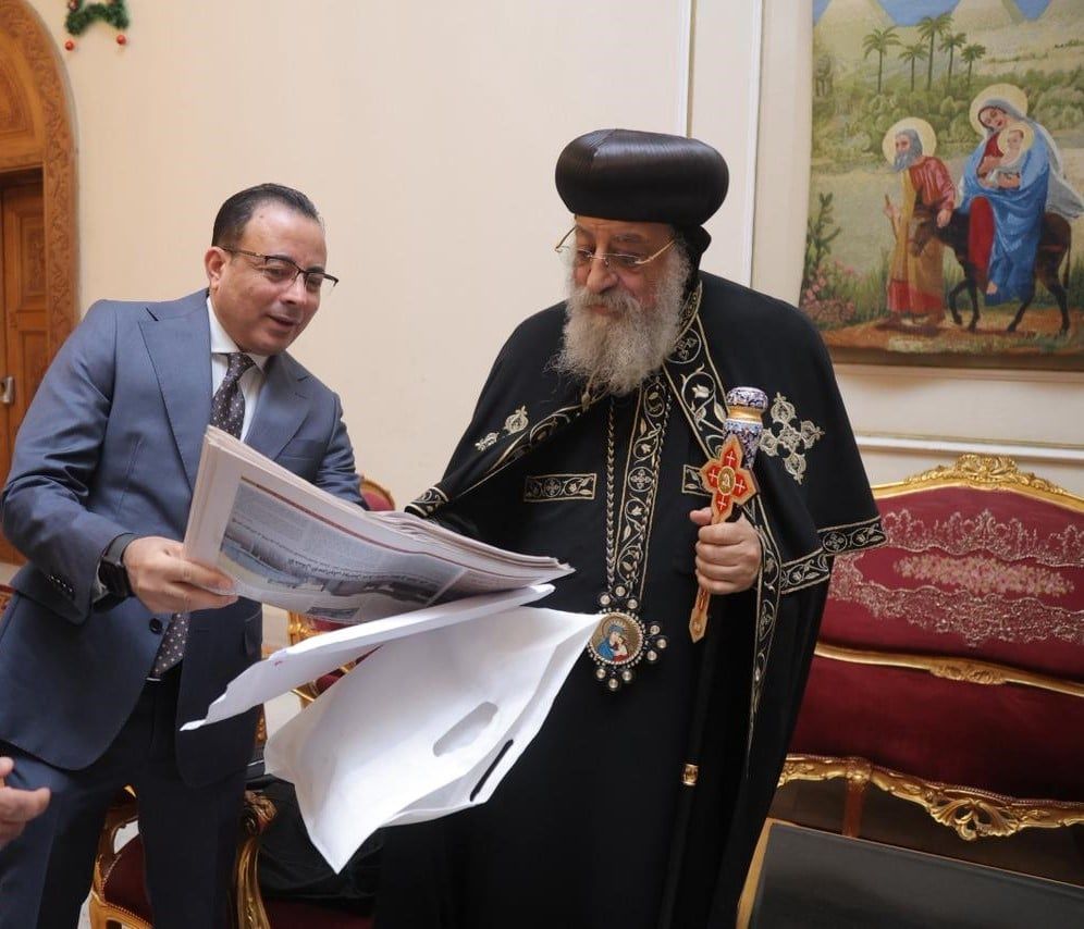 قداسة البابا تواضروس الثانى والكاتب الصحفى دندراوى الهوارى