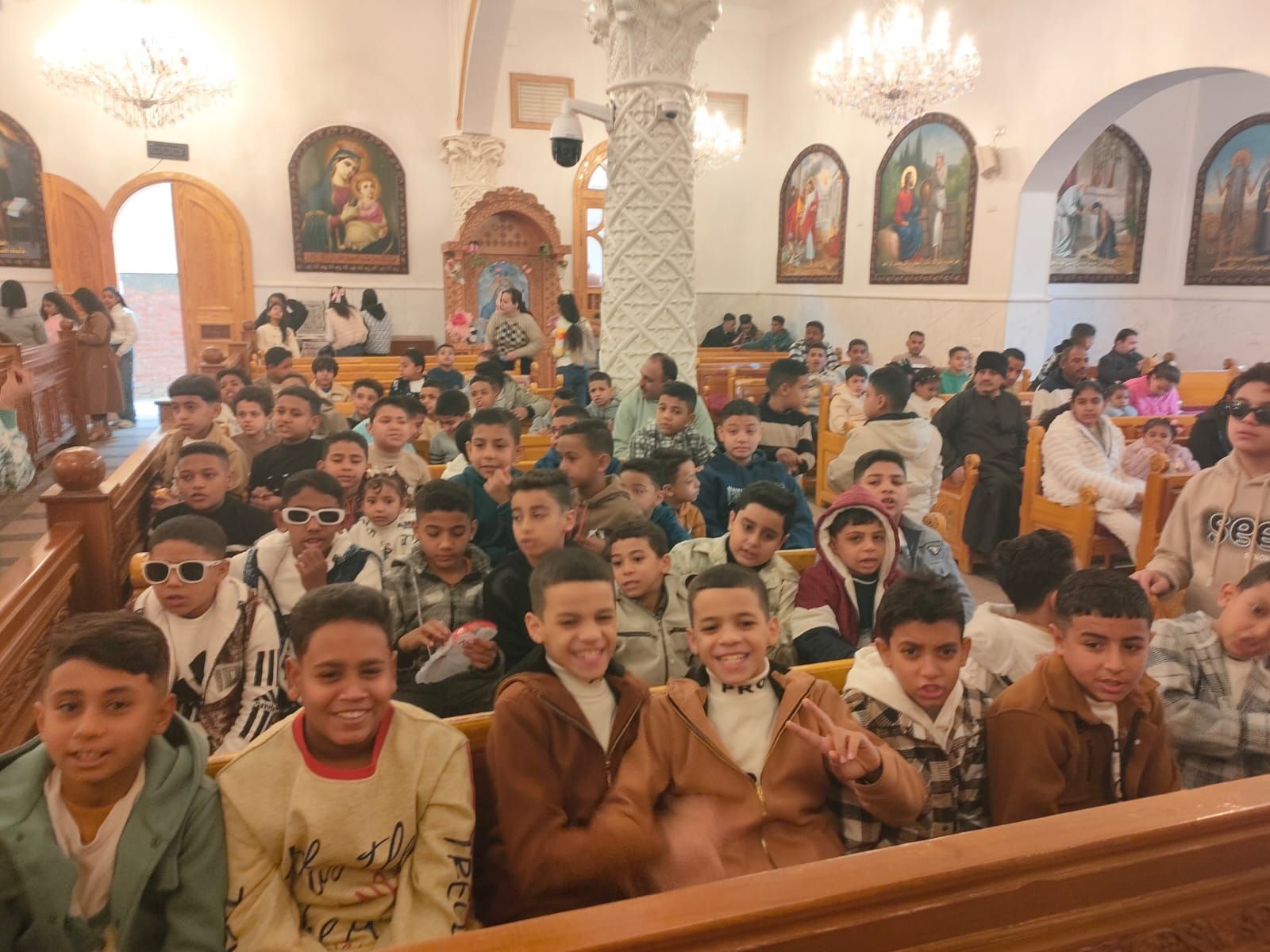 جانب من فرحة الأطفال فى الكنائس احتفالا بعيد الميلاد المجيد جانب من فرحة الأطفال فى الكنائس احتفالا بعيد الميلاد المجيد