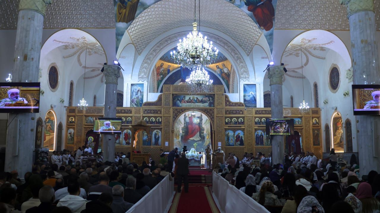 جانب من قداس عيد الميلاد بمطرانية الأقباط الأرثوذكس بالإسماعيلية (3) جانب من قداس عيد الميلاد بمطرانية الأقباط الأرثوذكس بالإسماعيلية (3)