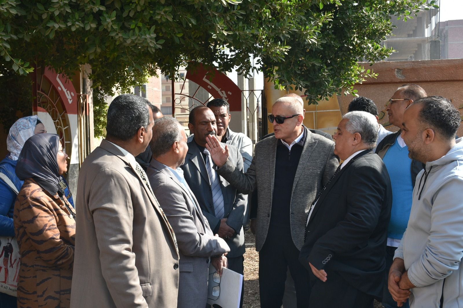 جولة بمدرسة الأقصر الفنية بنات بعد إزالة مبنى الورش للحفاظ على سلامة الطالبات جولة بمدرسة الأقصر الفنية بنات بعد إزالة مبنى الورش للحفاظ على سلامة الطالبات