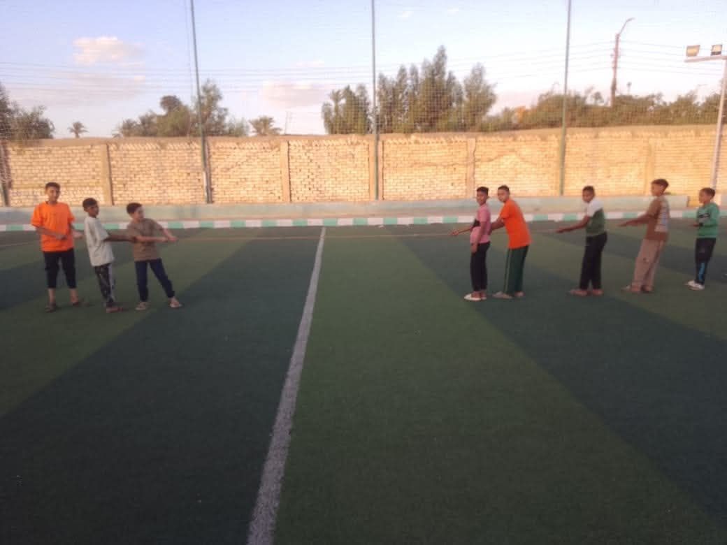 تنفيذ مسابقة شد الحبل