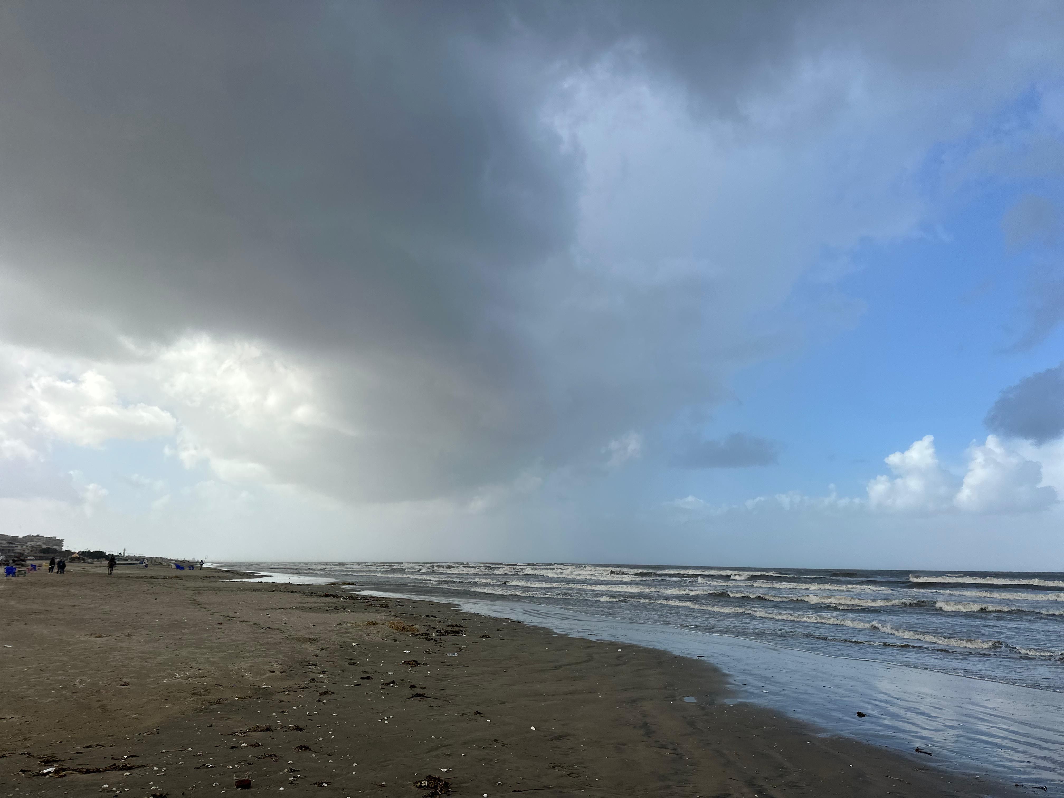 جانب من غيوم بورسعيد جانب من غيوم بورسعيد