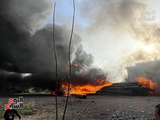 حريق مخزن مواسير (1) حريق مخزن مواسير (1)