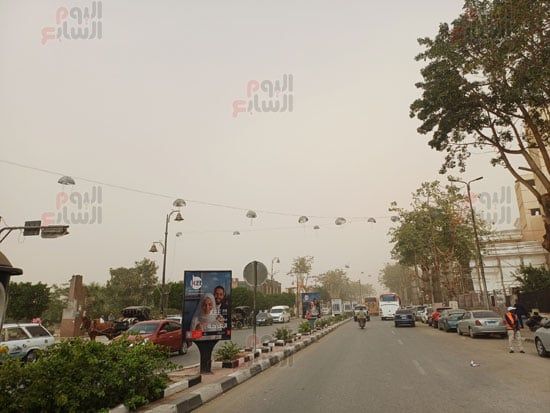 عاصفة-ترابية-مفاجئة-تحجب-الرؤية