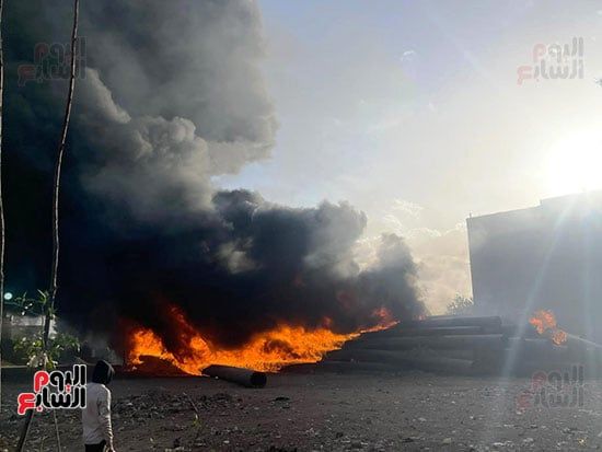 حريق مخزن مواسير (4) حريق مخزن مواسير (4)