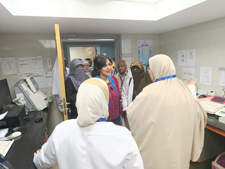 معامل متطورة بمستشفيات الرعاية الصحيةبأسوان