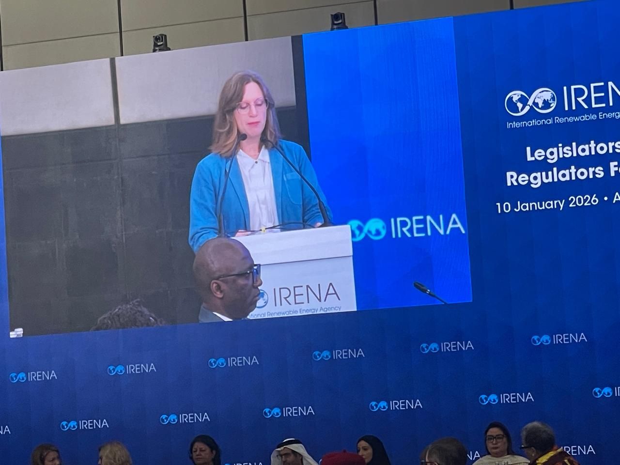 اجتماعات وكالة الطاقة المتجددة (1)