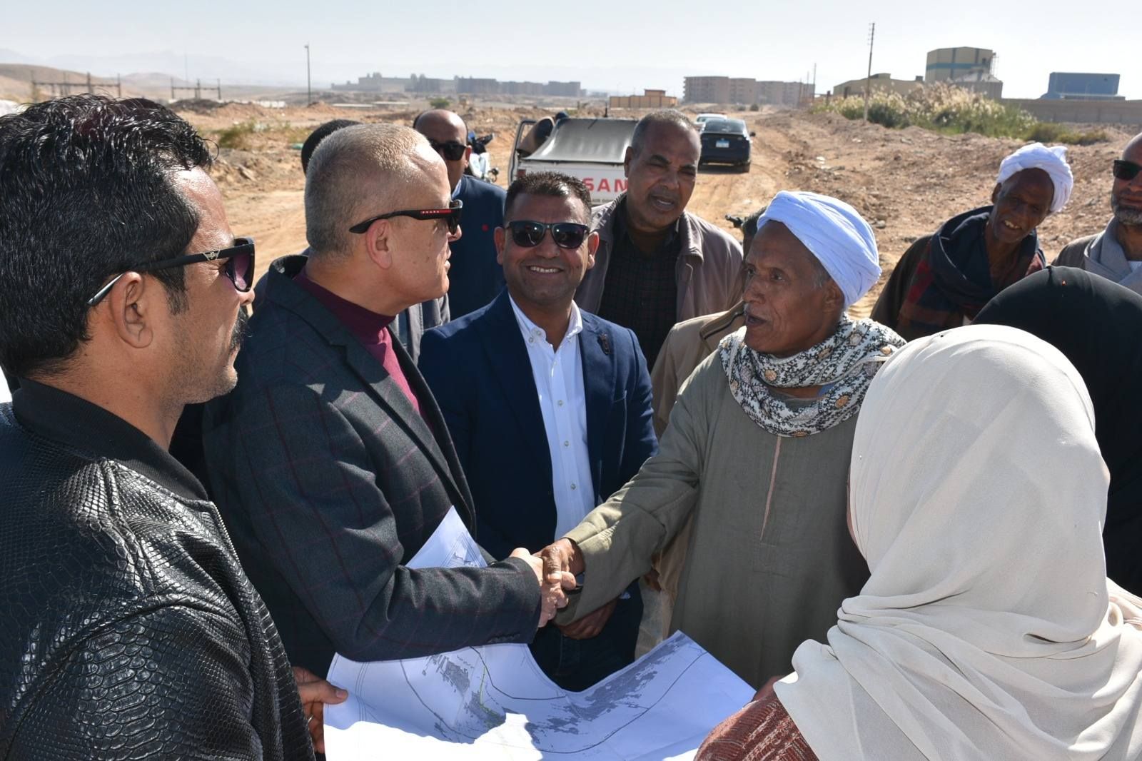 جولة المحافظ لمتابعة طريق الساحة الرضوانية بداية من الطريق الزراعي جولة المحافظ لمتابعة طريق الساحة الرضوانية بداية من الطريق الزراعي