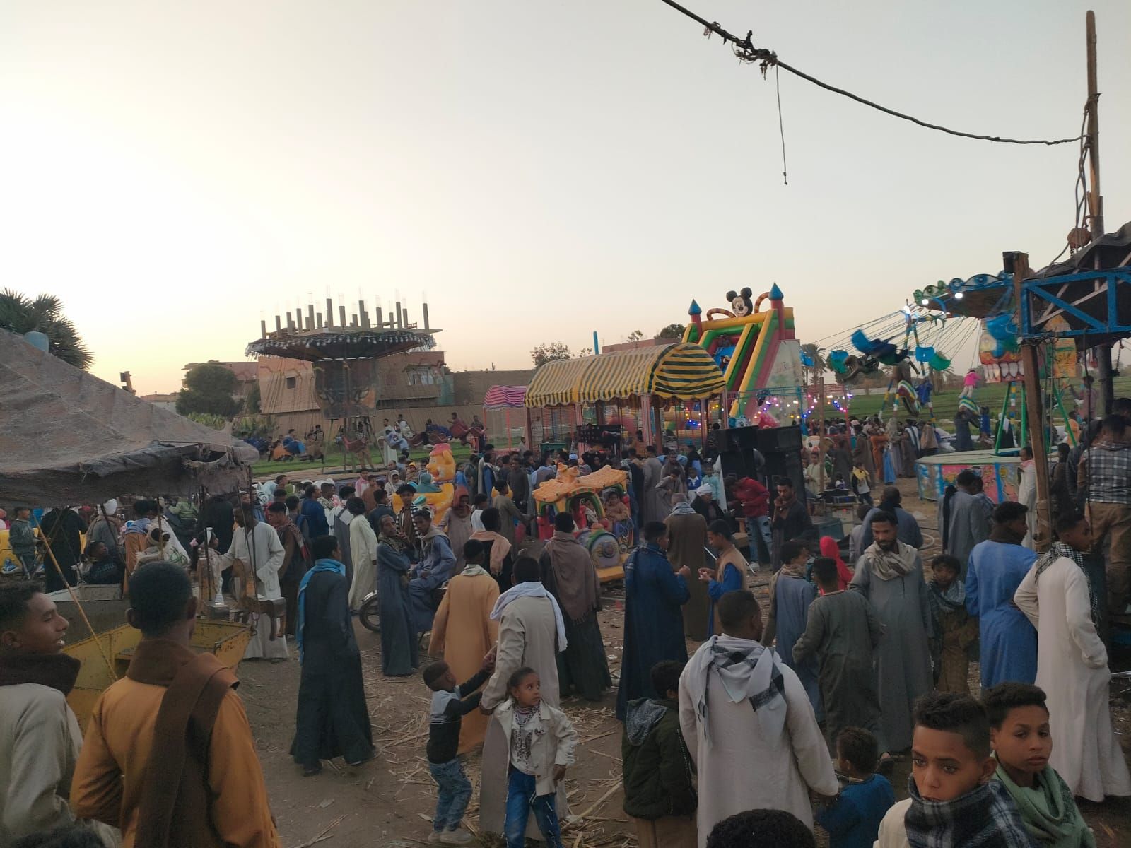 الملاهى بإحتفالات مولد سيدى أحمد إبن إدريس بقرى الدير والزينية