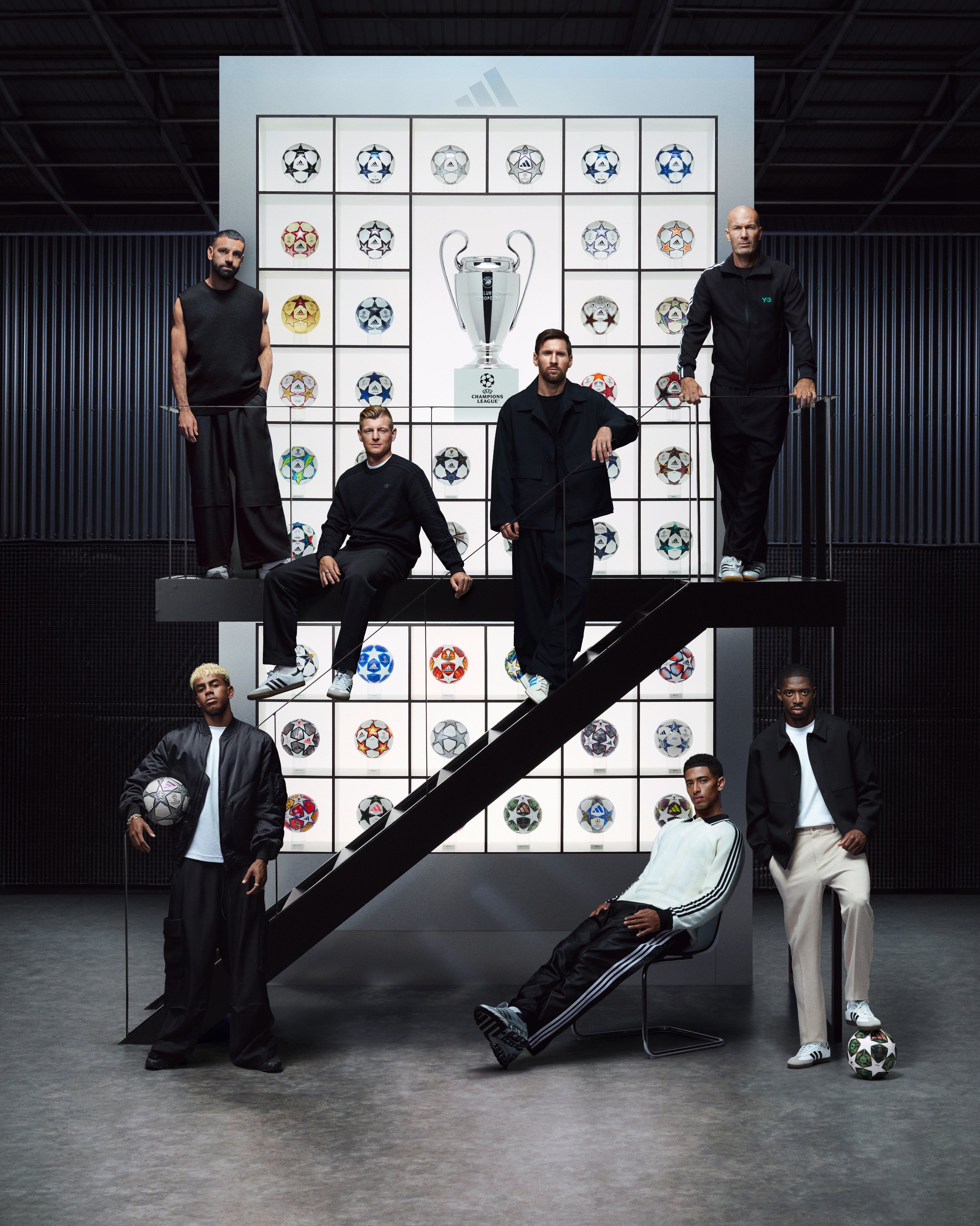 محمد صلاح يشارك في إعلان كرة دوري الأبطال