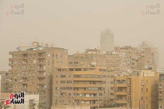 نشاط رياح مثيرة للرمال والأتربة