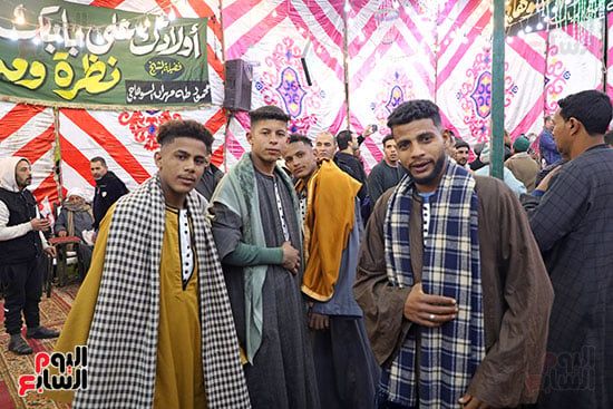 فرحة صادقة بلا تكلف فرحة صادقة بلا تكلف