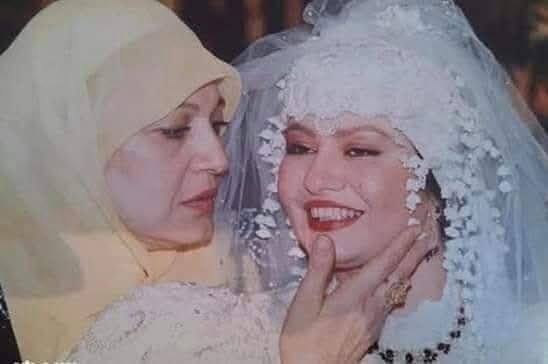 مقنيات وصور نادرة من حياة مديحة كامل