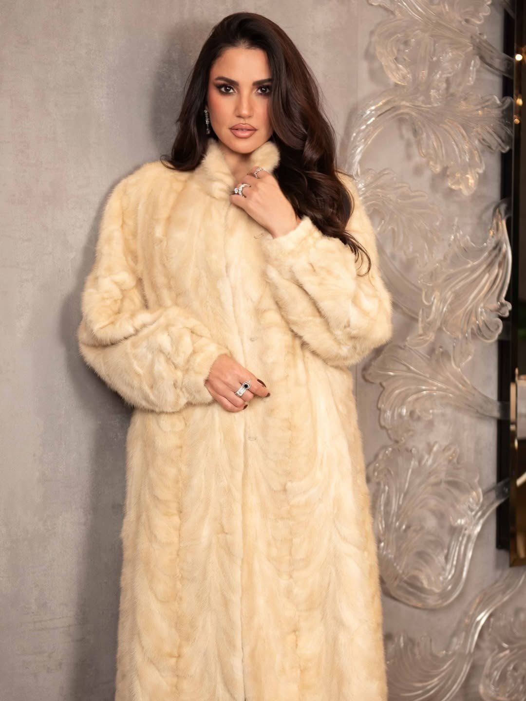 الفنانة درة الفنانة درة