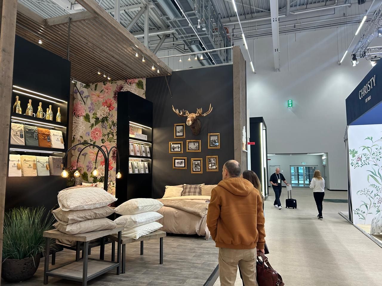 معرض المنسوجات