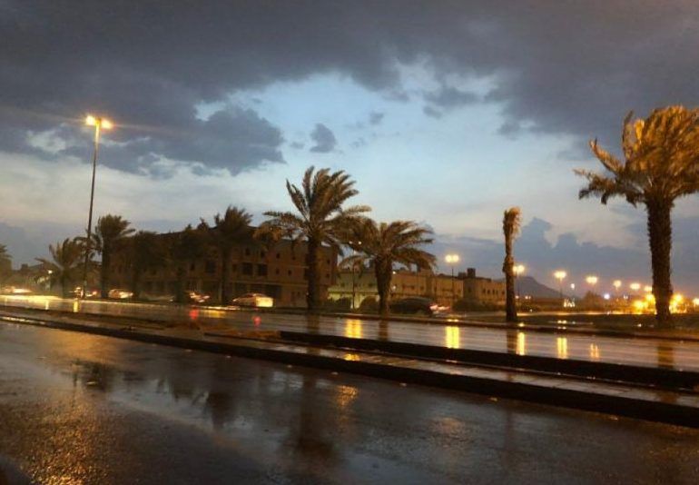توقعات الطقس اليوم: أمطار رعدية على مرتفعات مكة المكرمة والباحة وعسير