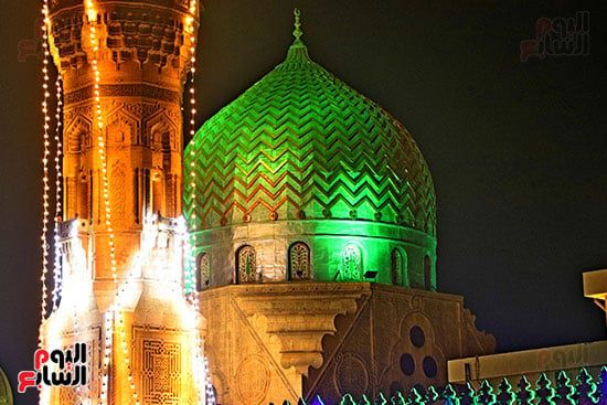 نور المسجد يسبق الزوار نور المسجد يسبق الزوار