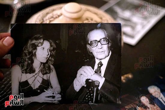 مقنيات وصور نادرة من حياة مديحة كامل