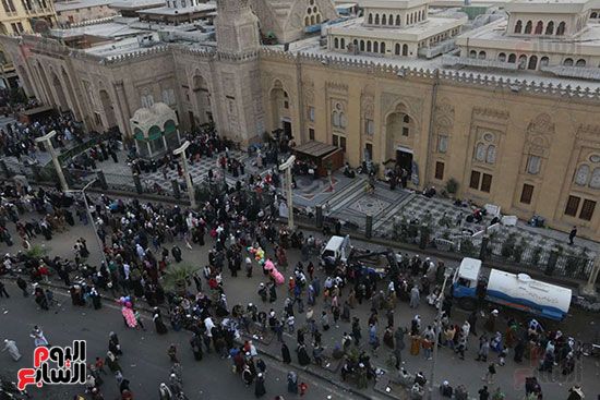 المولد حياة كاملة