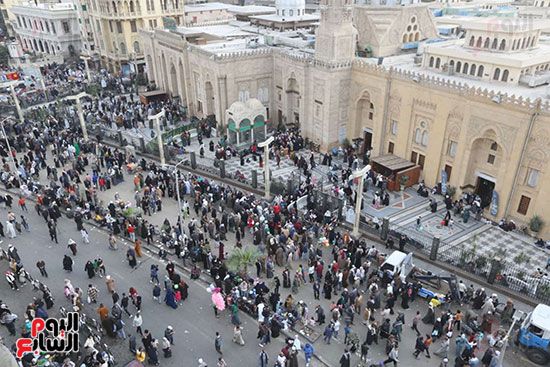 المولد في قلب النهار