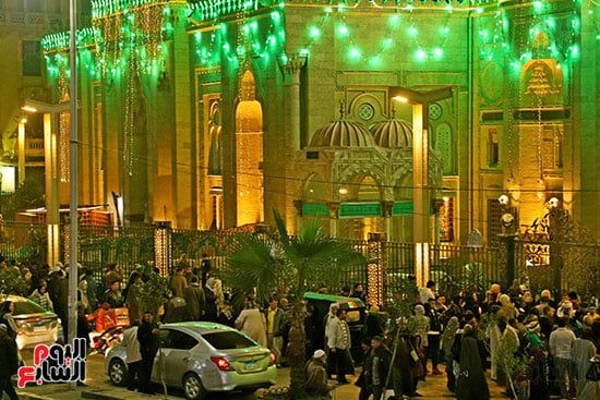 القلوب متجهة نحو المقام القلوب متجهة نحو المقام