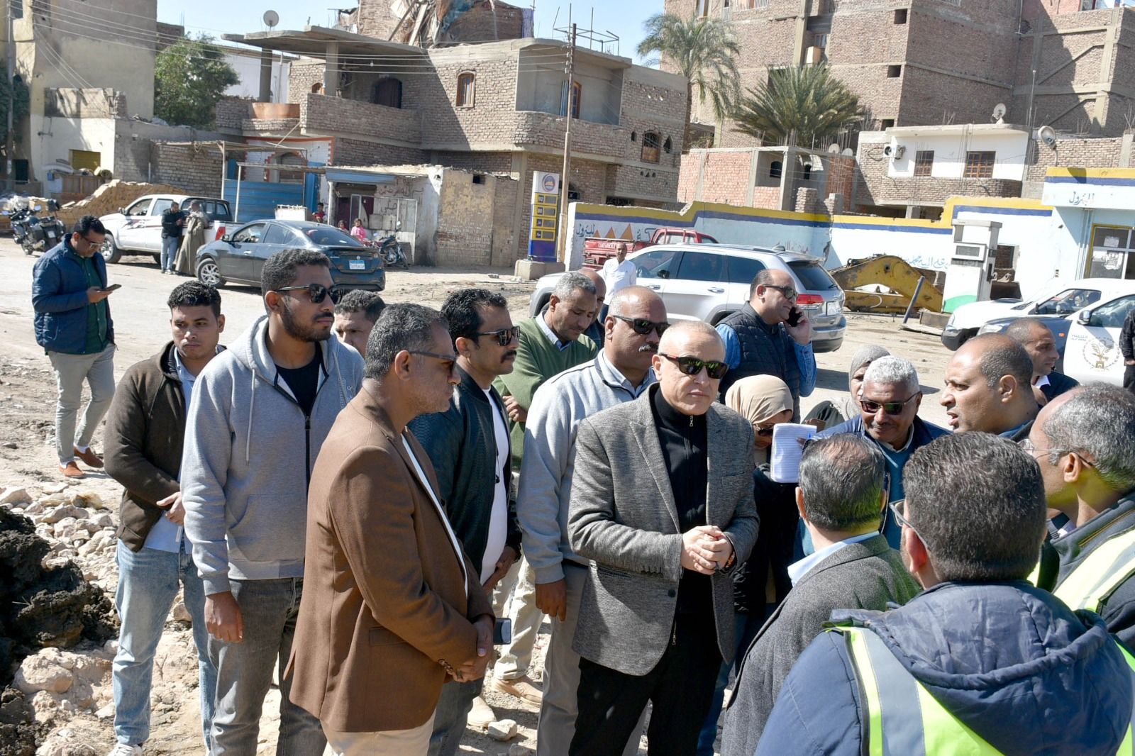 محافظ الأقصر يتابع التوسعات بكورنيش النيل في البر الغربي بالقرنة محافظ الأقصر يتابع التوسعات بكورنيش النيل في البر الغربي بالقرنة