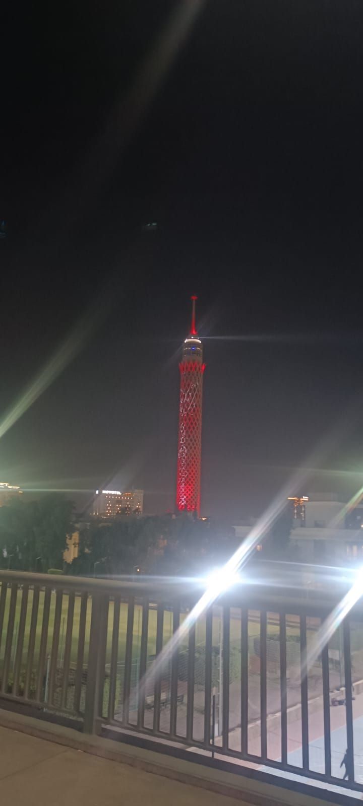 جانب من إضاءة برج القاهرة