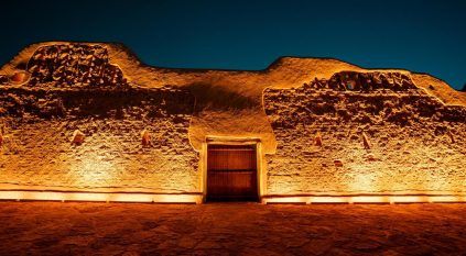 قصر الأمير مشاري بن سعود يجسد قيمة “العزوة” لزوار برنامج هل القصور في الدرعية