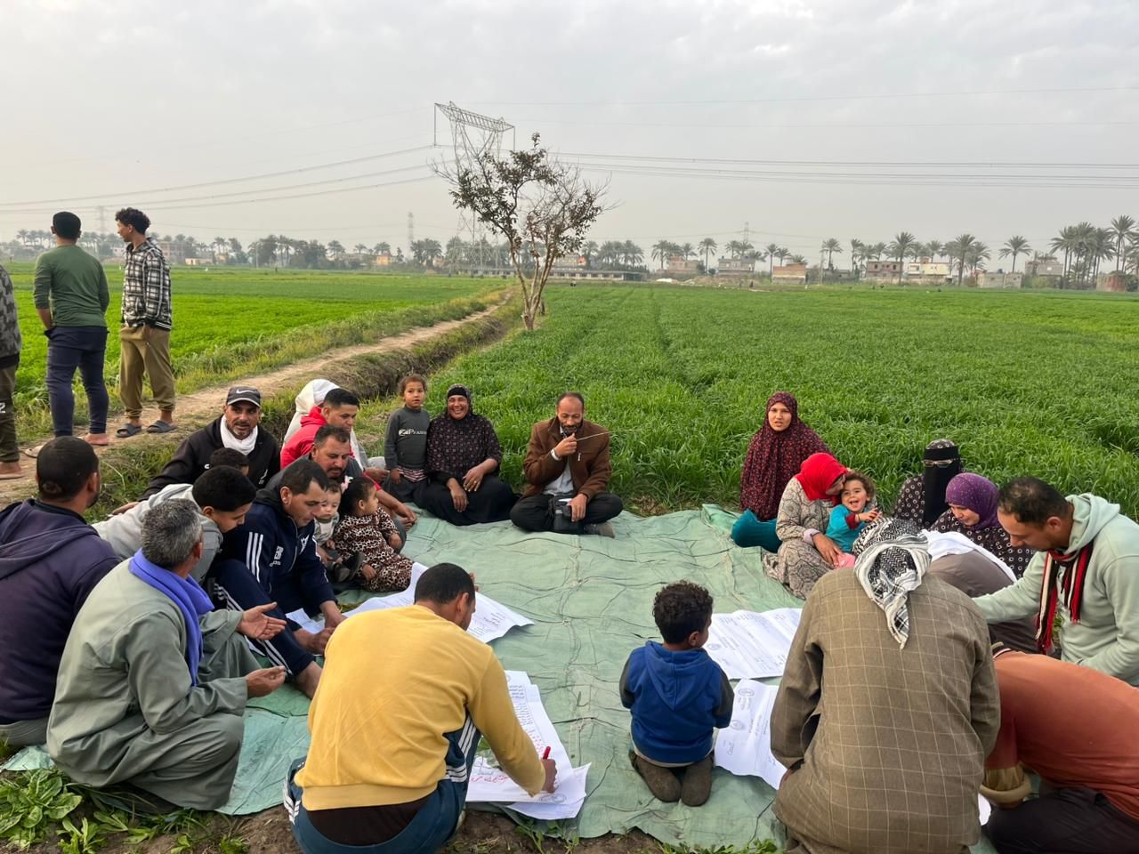 جلسة دوار بمشاركة المزارعات