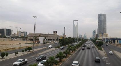 توقعات بانخفاض درجات الحرارة اليوم مع غبار وأتربة