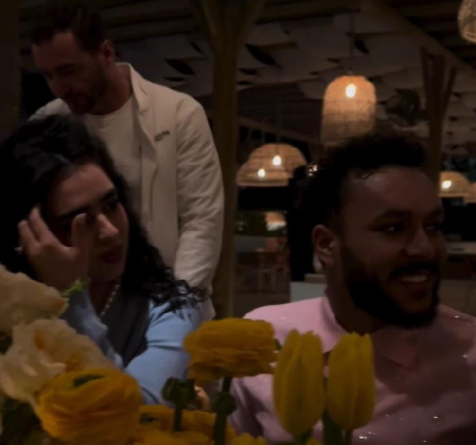 ويجز وزوجته نور العزاوي