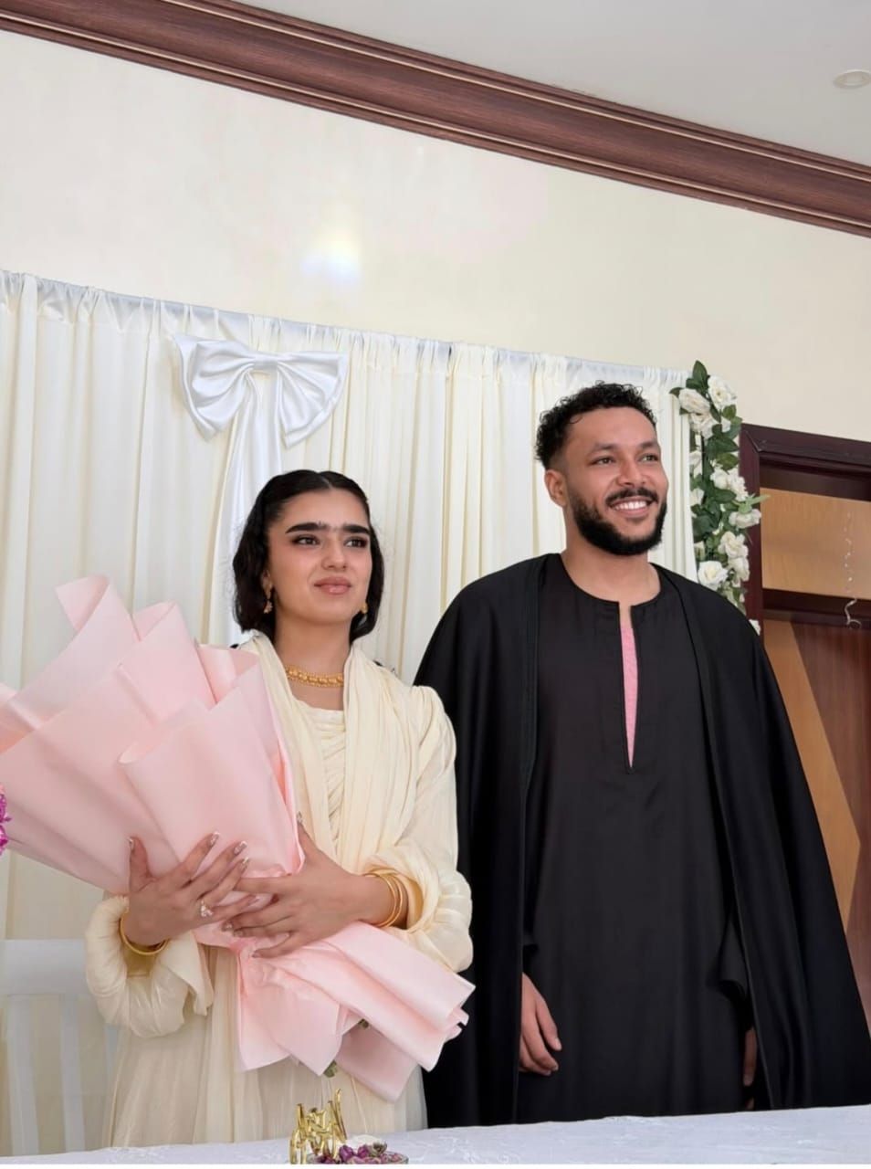 نور العزاوي وزوجها ويجز