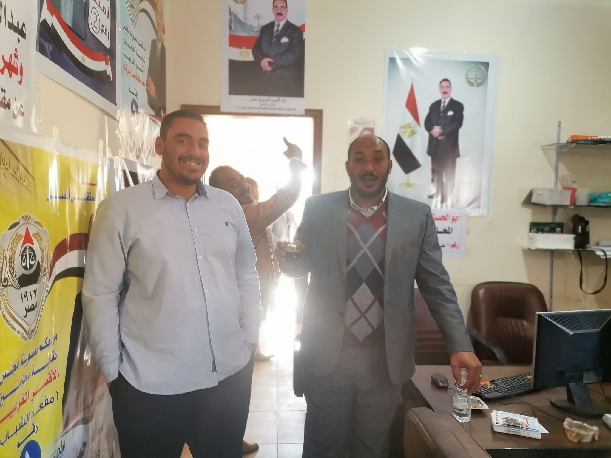 جانب من توافد المحامين للمشاركة فى إنتخابات نقابة المحامين بالأقصر