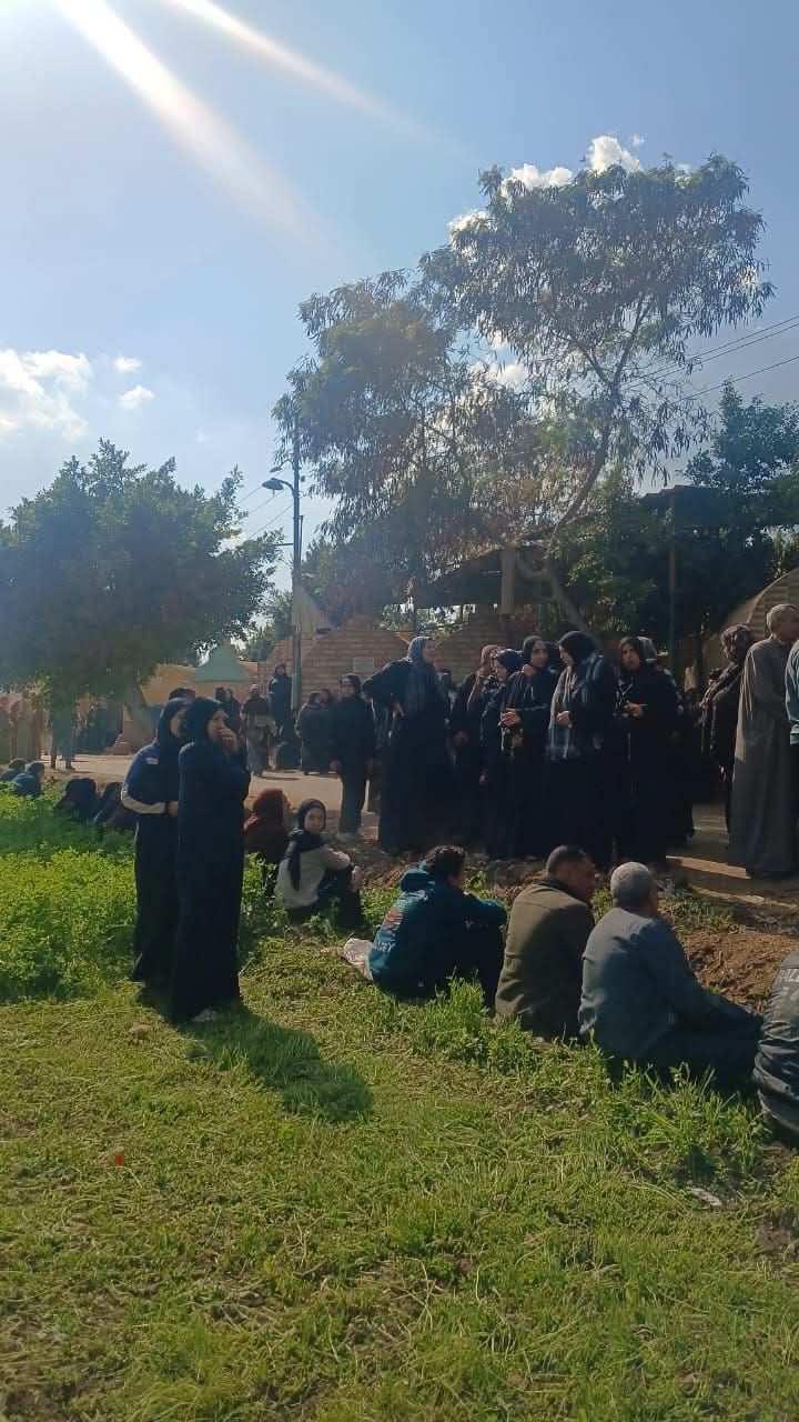 جنازة 5 أشقاء ضحية تسريب الغاز فى بنها (1)