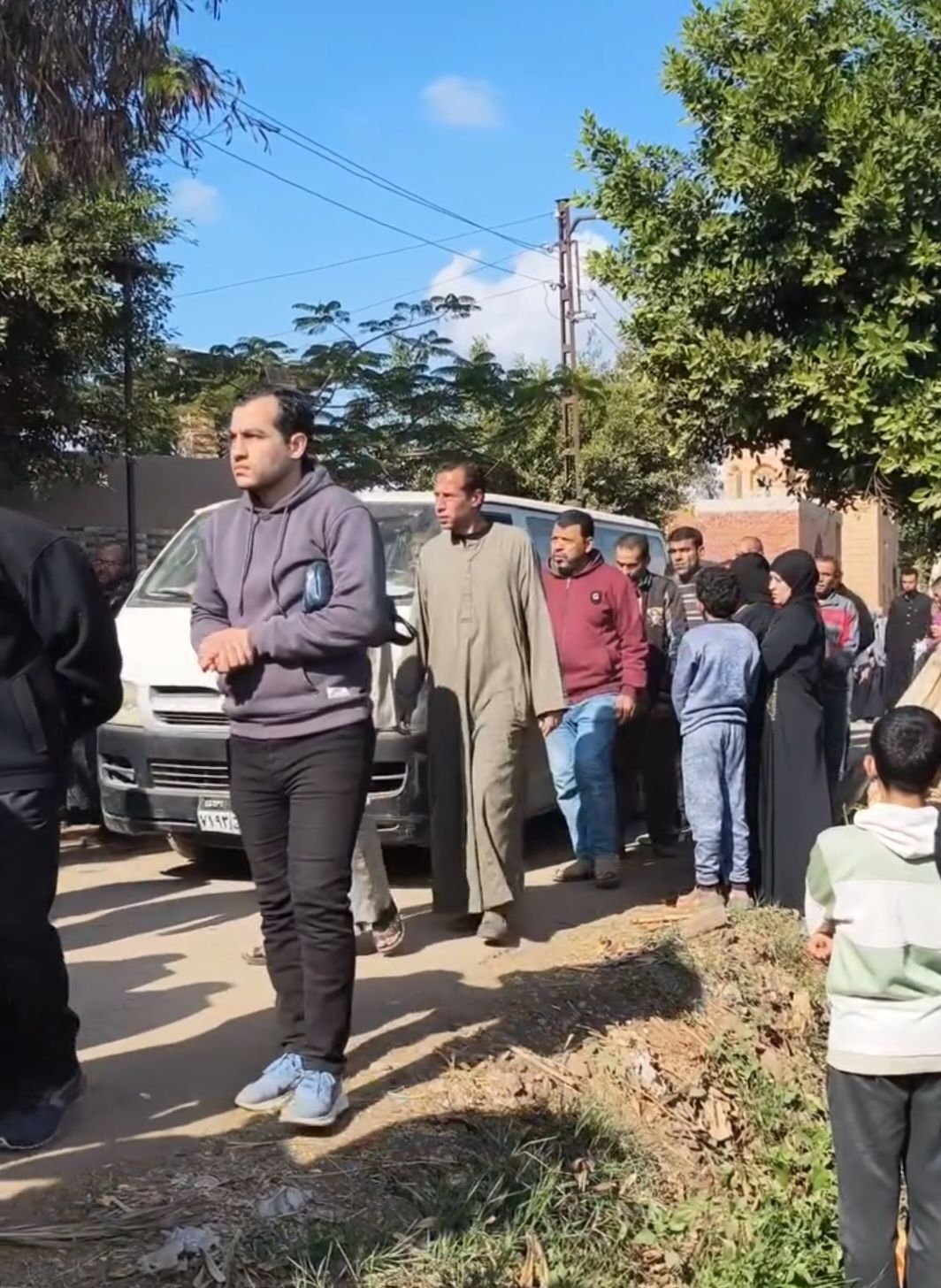 جنازة 5 أشقاء ضحية تسريب الغاز فى بنها (4)