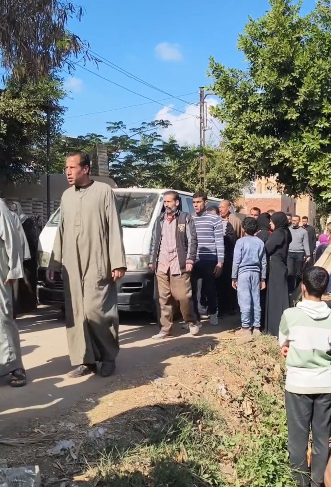 جنازة 5 أشقاء ضحية تسريب الغاز فى بنها (3)