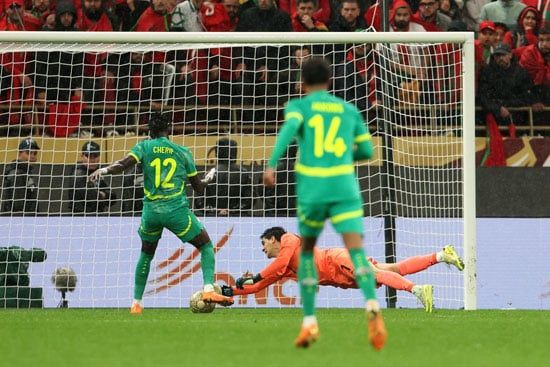 بونو يحرم السنغال من الهدف الثانى